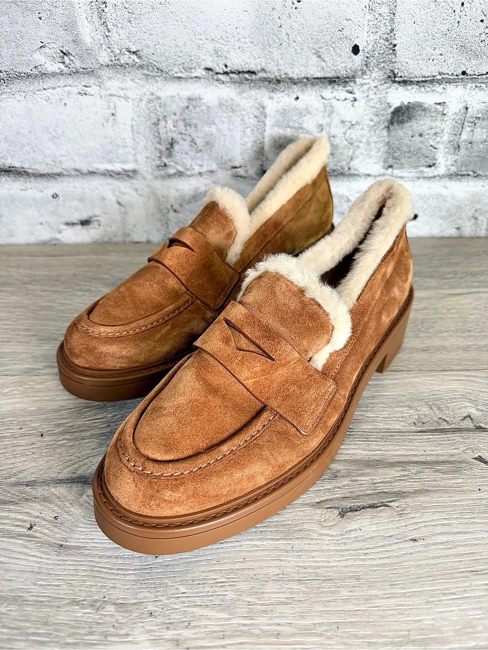Stuart Weitzman ZOE Shearling Loafer Brown US 7B